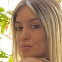 Aldi Dini Desnuda