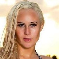 Arna Bára Karlsdóttir Desnuda