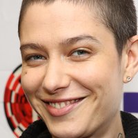 Asia Kate Dillon Desnuda