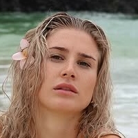 Emelia Surch Desnuda