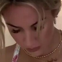 Emily Shakarji Desnuda