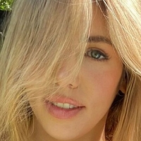 Emmy Elliott Desnuda
