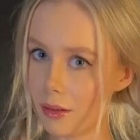 Emrose Desnuda