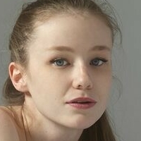 Extr Emily Desnuda