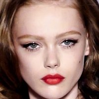 Frida Gustavsson Desnuda
