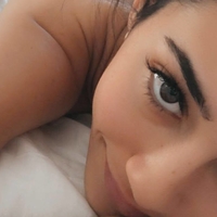 Julia Pozatto Desnuda
