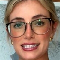 Lily Rose Tierney Desnuda