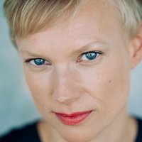 Lise Risom Olsen Desnuda