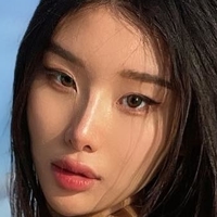 Mari Bambei Desnuda