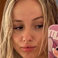 Mia Winward Dunn Desnuda