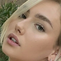 mollyomaliamollyomaliaaa Desnuda