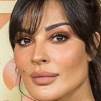 Nadine Nassib Njeim Desnuda