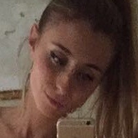 Natasha Goulden Desnuda