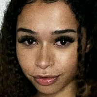 Queen Qiana Desnuda