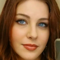 RedheadAnne Desnuda