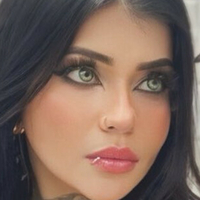 Sal Paiva Desnuda