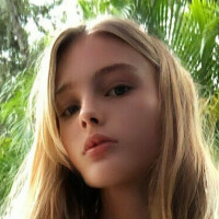 Sydney Sweety Desnuda