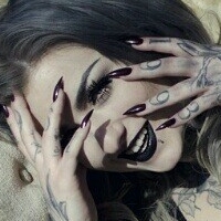 Tattoo Artists Desnuda